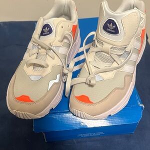 adidas Kids Beige and Orange Retro Runner
